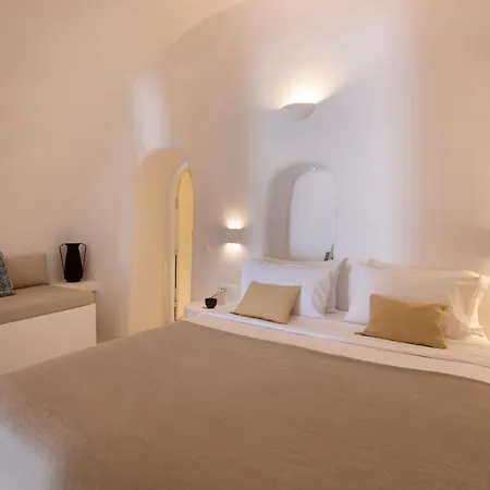 Bluedome Cavehouses By Otium Willa Oia