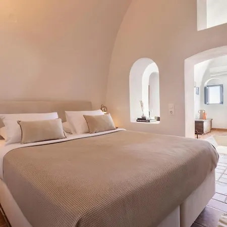 Bluedome Cavehouses By Otium Oia