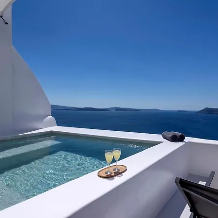 Bluedome Cavehouses By Otium Villa Oia (Santorini)