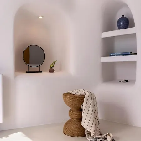 Bluedome Cavehouses By Otium Villa Oia (Santorini)