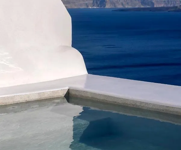 Bluedome Cavehouses By Otium * Oia