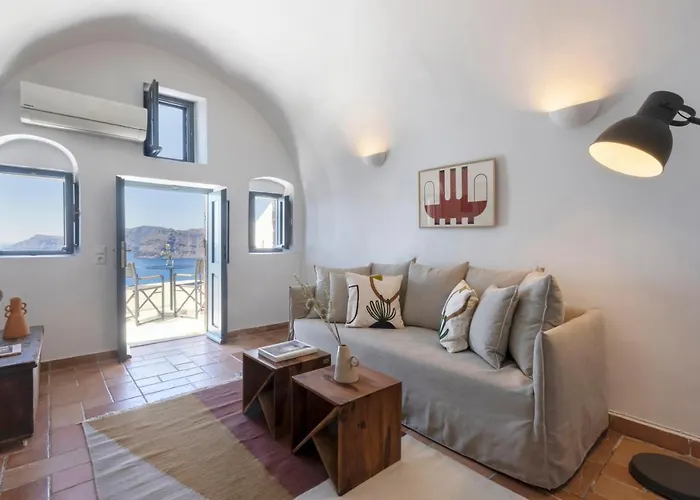 Bluedome Cavehouses By Otium Villa Oia